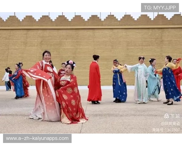 世界冠军穿汉服亮相：传统与荣耀的完美交融